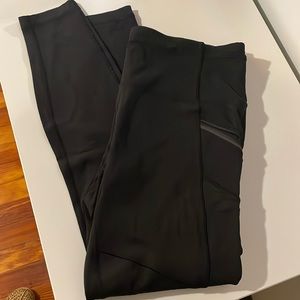 Black Fleece Lined Lululemon Leggings with zipper pockets